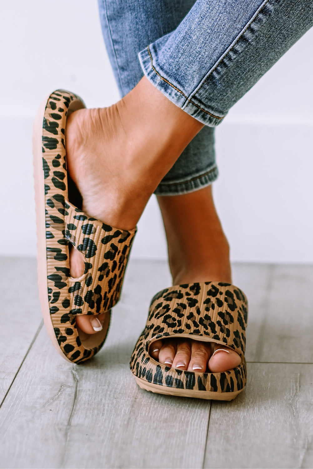 Leopard Cloud Slides Thick Flat Slides Shoes