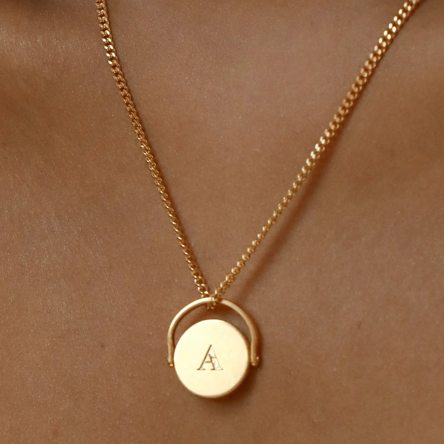 Stainless Steel 26 Initial Letters Necklace for Women Gold Plated Oval Pendant Necklace Wedding Party Jewelry