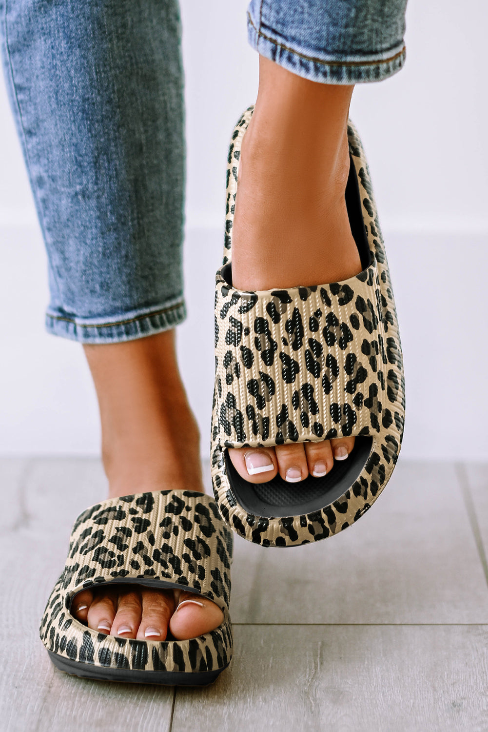 Leopard Cloud Slides Thick Flat Slides Shoes