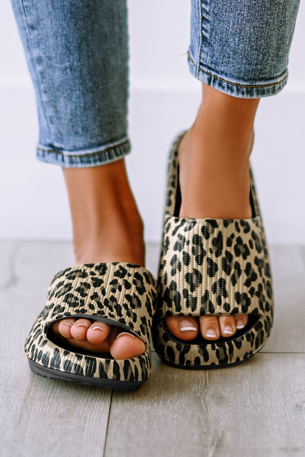 Leopard Cloud Slides Thick Flat Slides Shoes