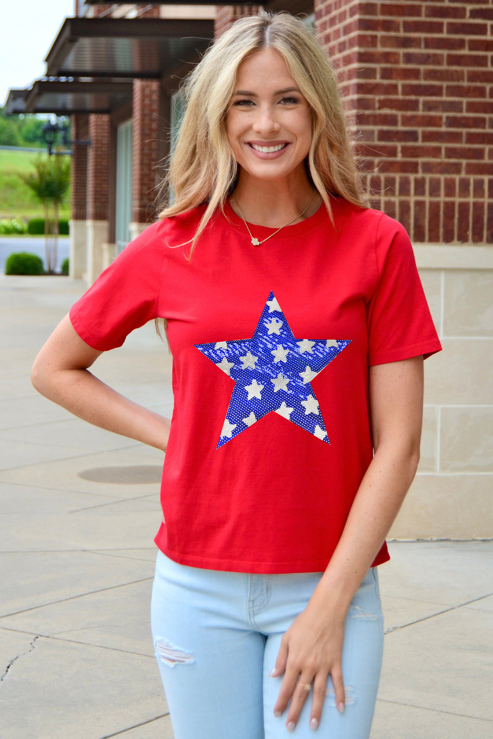 Red Star Graphic Round Neck Roll Up Sleeve Tee