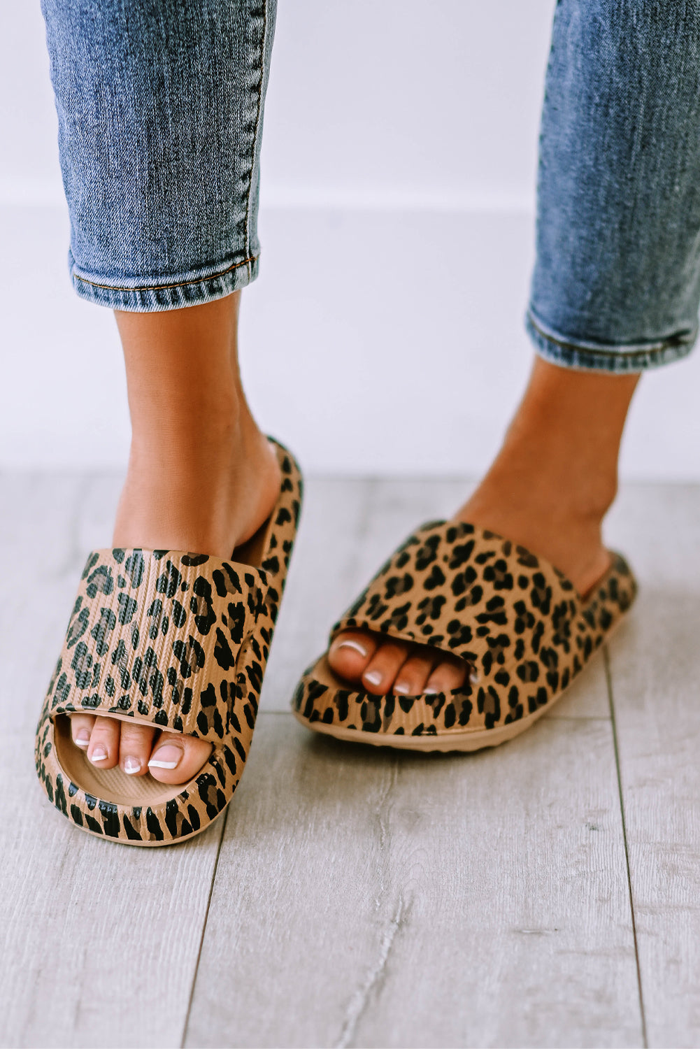 Leopard Cloud Slides Thick Flat Slides Shoes